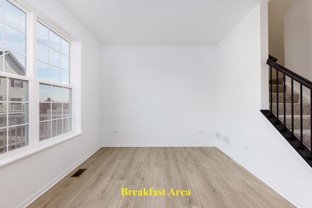 1703 Neubauer Circle, Lindenhurst, IL 60046