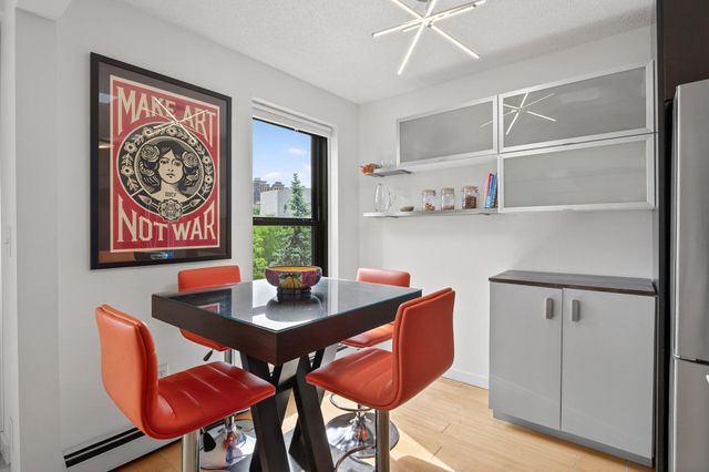 50 Groveland Terrace C208, Minneapolis, MN 55403