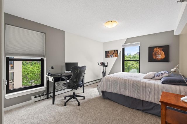 50 Groveland Terrace C208, Minneapolis, MN 55403