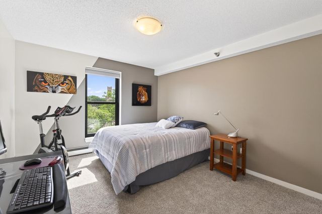 50 Groveland Terrace C208, Minneapolis, MN 55403