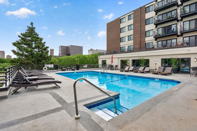 50 Groveland Terrace C208, Minneapolis, MN 55403