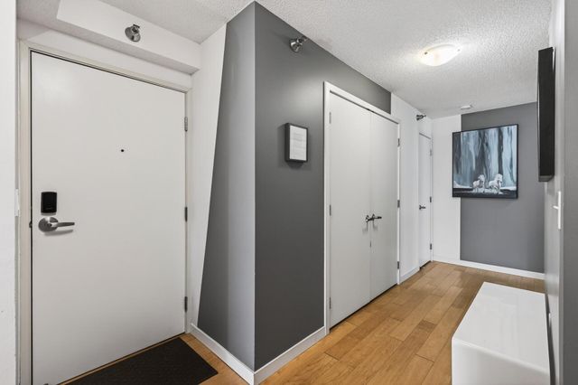 50 Groveland Terrace C208, Minneapolis, MN 55403