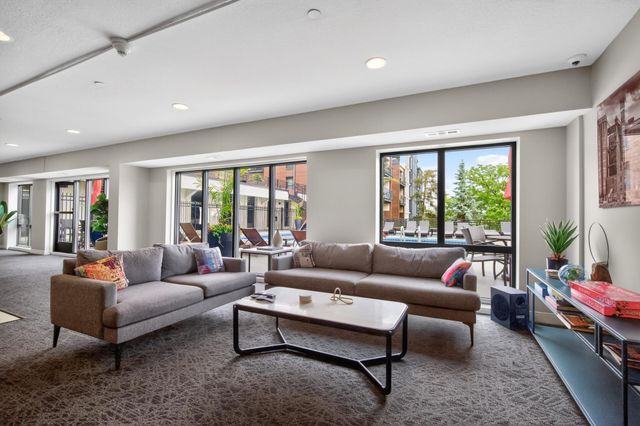50 Groveland Terrace C208, Minneapolis, MN 55403