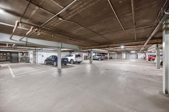 50 Groveland Terrace C208, Minneapolis, MN 55403