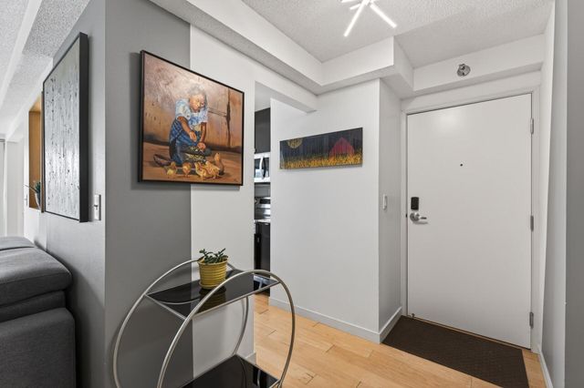 50 Groveland Terrace C208, Minneapolis, MN 55403