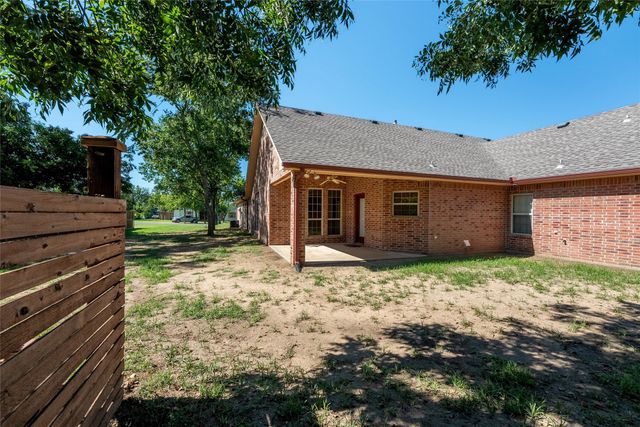 507 W 2ND Street, Maypearl, TX 76064