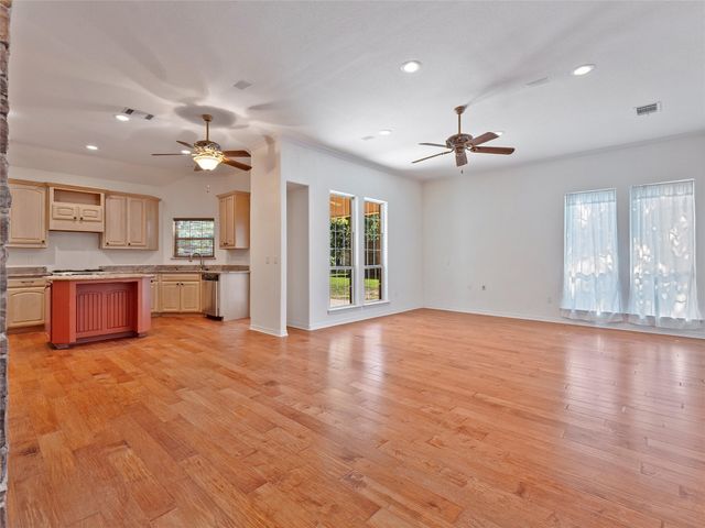 507 W 2ND Street, Maypearl, TX 76064