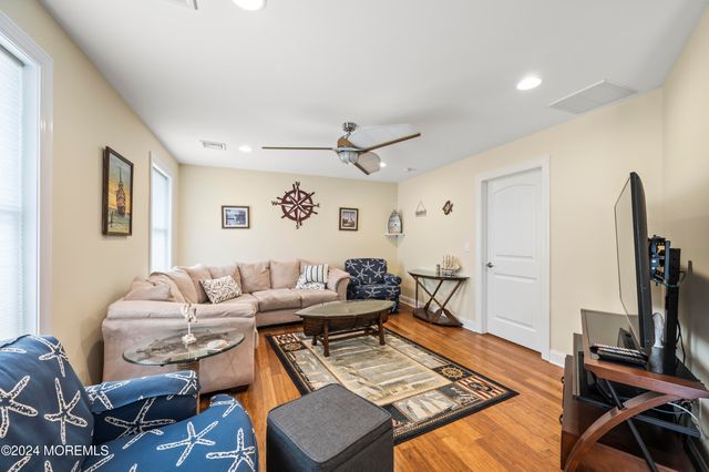3 Holiday Road, Ortley Beach, NJ 08751