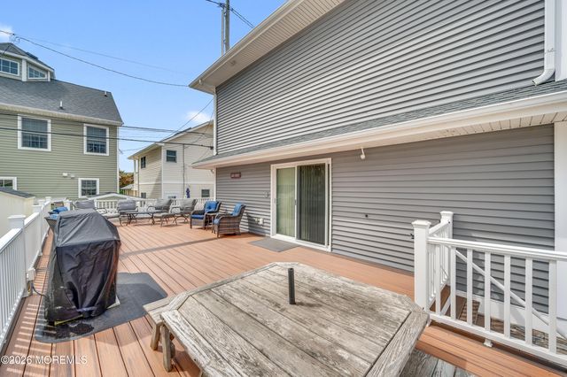 3 Holiday Road, Ortley Beach, NJ 08751