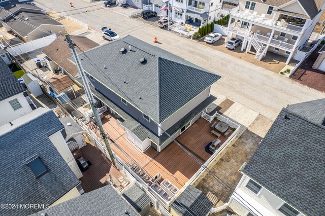 3 Holiday Road, Ortley Beach, NJ 08751