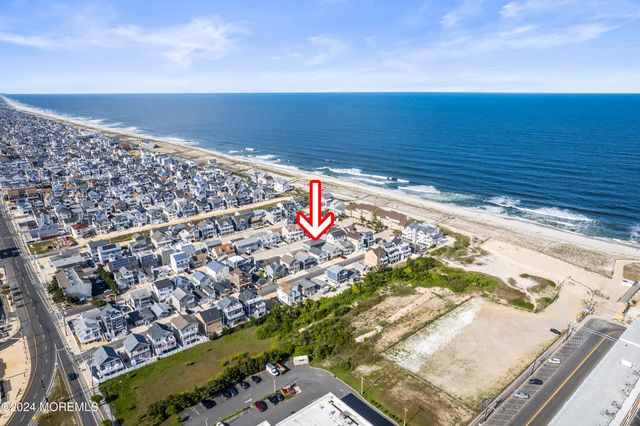 3 Holiday Road, Ortley Beach, NJ 08751
