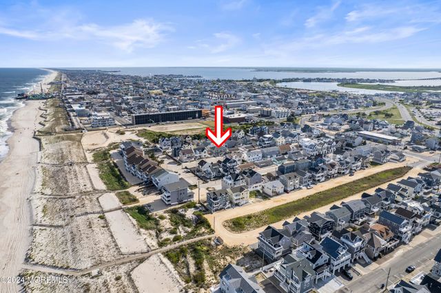 3 Holiday Road, Ortley Beach, NJ 08751