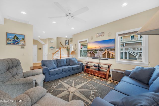 3 Holiday Road, Ortley Beach, NJ 08751