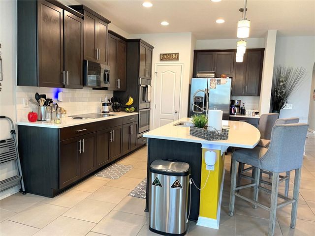 7035 OXBOW ROAD, Minneola, FL 34715