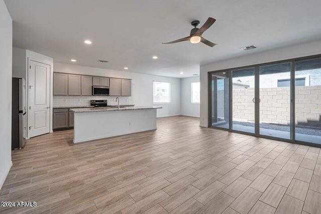 9326 E Static Avenue, Mesa, AZ 85212