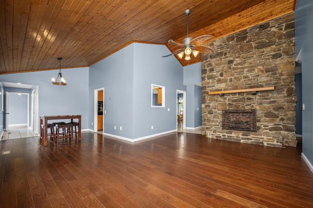 29 Bryson St, Auburntown, TN 37016