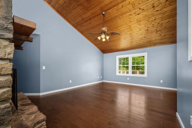 29 Bryson St, Auburntown, TN 37016