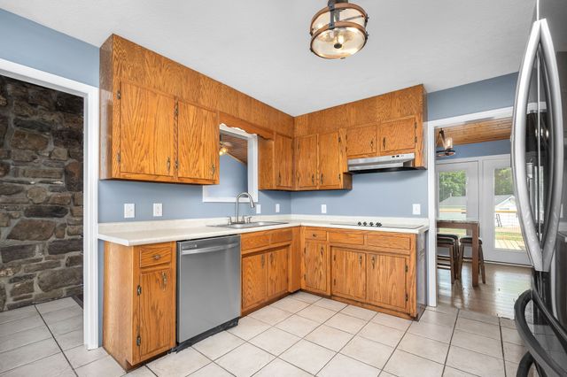 29 Bryson St, Auburntown, TN 37016