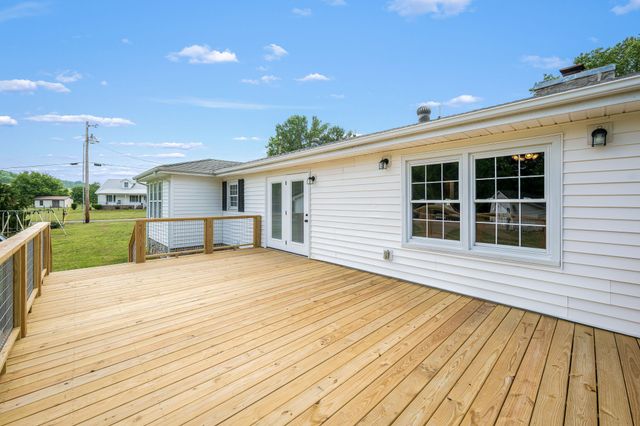 29 Bryson St, Auburntown, TN 37016
