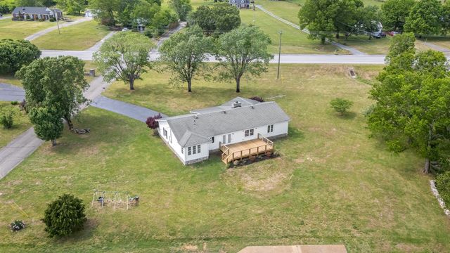 29 Bryson St, Auburntown, TN 37016