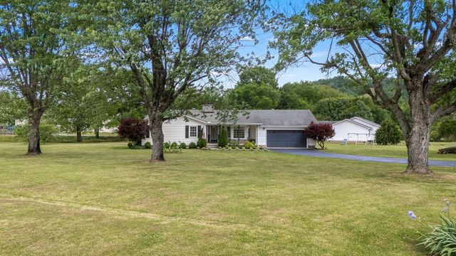 29 Bryson St, Auburntown, TN 37016