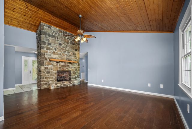 29 Bryson St, Auburntown, TN 37016