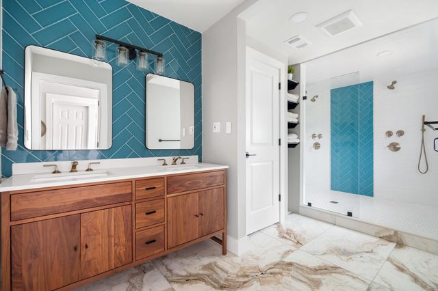 812 Post Oak DR, Dripping Springs, TX 78620