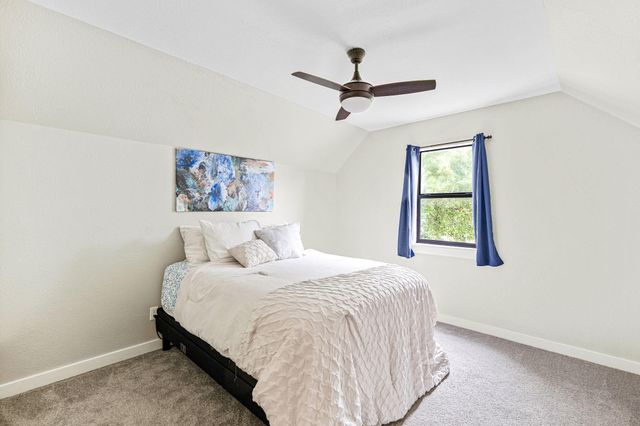 812 Post Oak DR, Dripping Springs, TX 78620