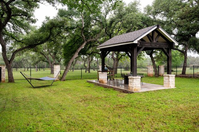812 Post Oak DR, Dripping Springs, TX 78620