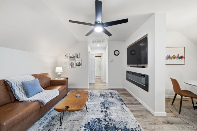 6710 S Atlanta Avenue, Tulsa, OK 74136