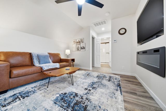 6710 S Atlanta Avenue, Tulsa, OK 74136