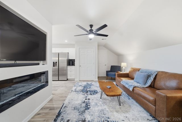 6710 S Atlanta Avenue, Tulsa, OK 74136