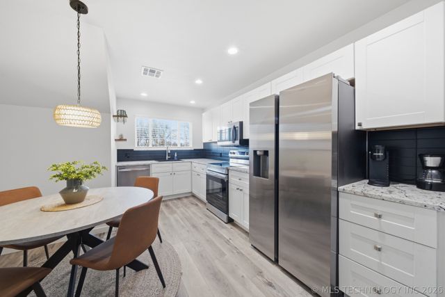 6710 S Atlanta Avenue, Tulsa, OK 74136