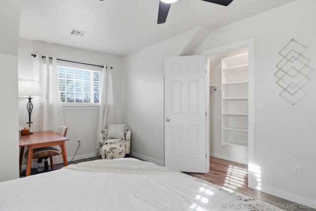 6710 S Atlanta Avenue, Tulsa, OK 74136