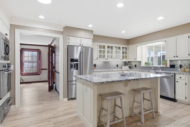 6710 S Atlanta Avenue, Tulsa, OK 74136