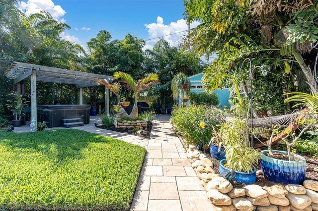 137 PENNSYLVANIA AVENUE, Palm Harbor, FL 34683