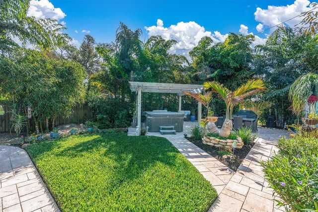 137 PENNSYLVANIA AVENUE, Palm Harbor, FL 34683