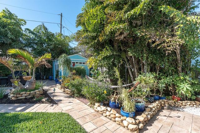 137 PENNSYLVANIA AVENUE, Palm Harbor, FL 34683