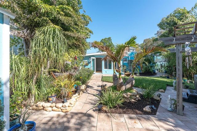 137 PENNSYLVANIA AVENUE, Palm Harbor, FL 34683