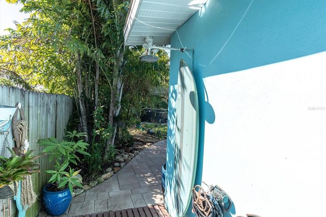 137 PENNSYLVANIA AVENUE, Palm Harbor, FL 34683