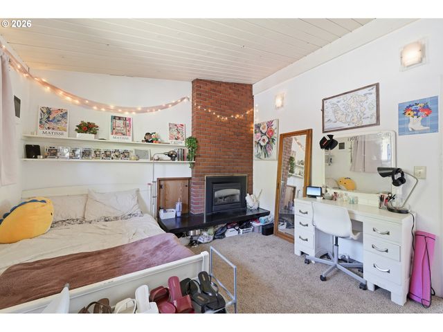 1750 E 26TH Ave, Eugene, OR 97403