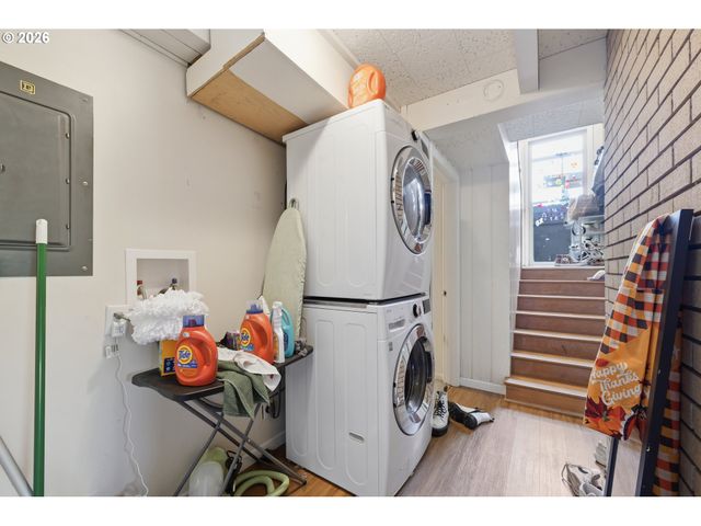 1750 E 26TH Ave, Eugene, OR 97403