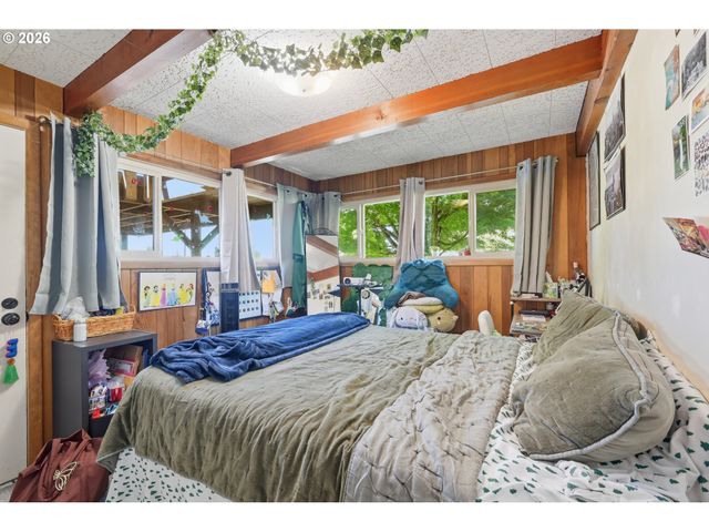 1750 E 26TH Ave, Eugene, OR 97403