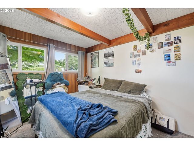 1750 E 26TH Ave, Eugene, OR 97403