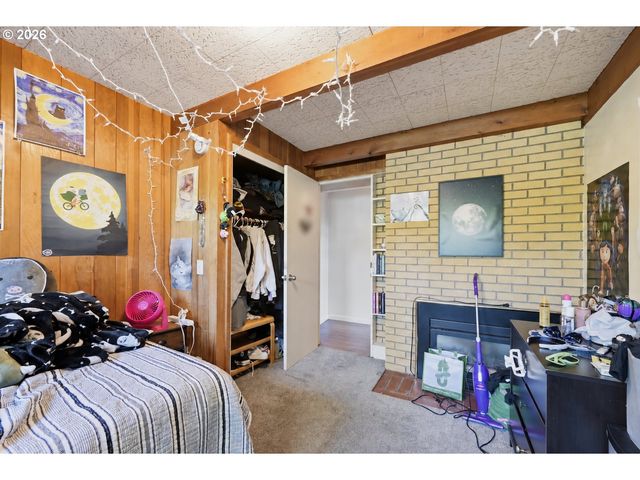 1750 E 26TH Ave, Eugene, OR 97403