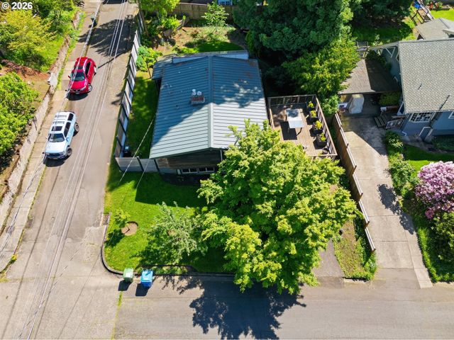 1750 E 26TH Ave, Eugene, OR 97403