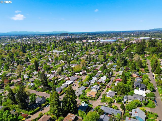 1750 E 26TH Ave, Eugene, OR 97403