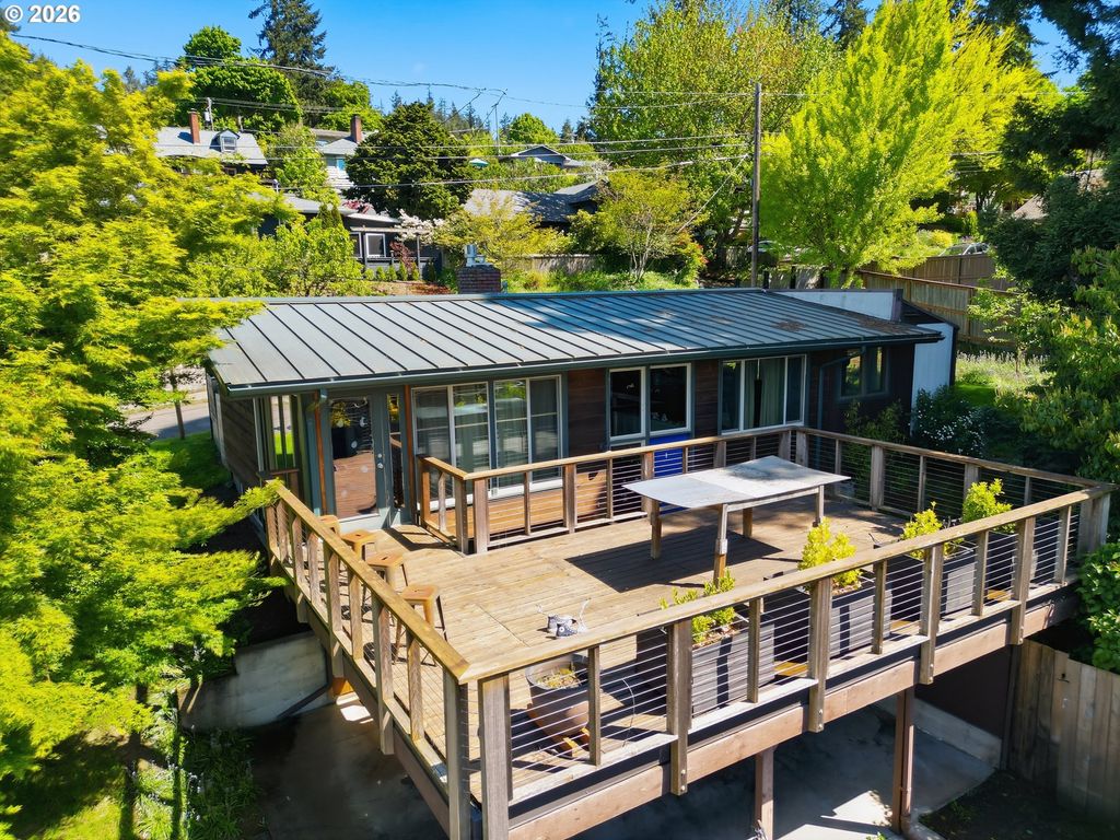 1750 E 26TH Ave, Eugene, OR 97403