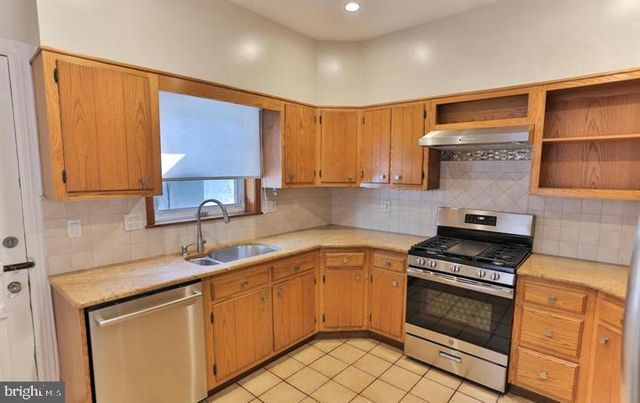 855 N 24TH ST, Philadelphia, PA 19130