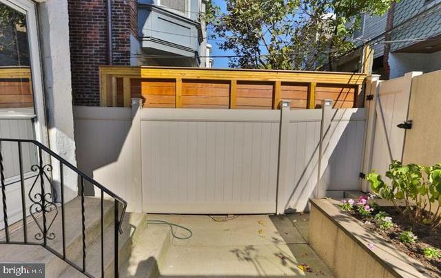 855 N 24TH ST, Philadelphia, PA 19130